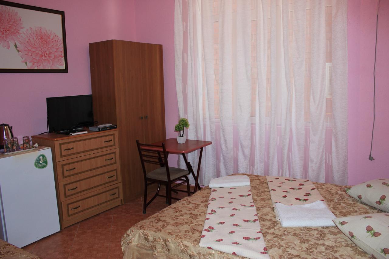 Emiliya Guest House Gagra Luaran gambar
