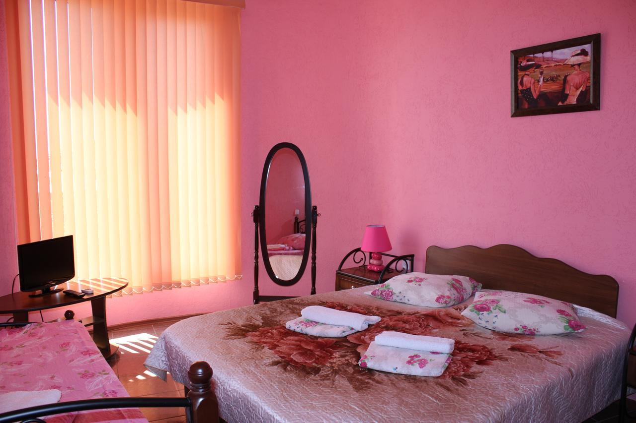 Emiliya Guest House Gagra Luaran gambar