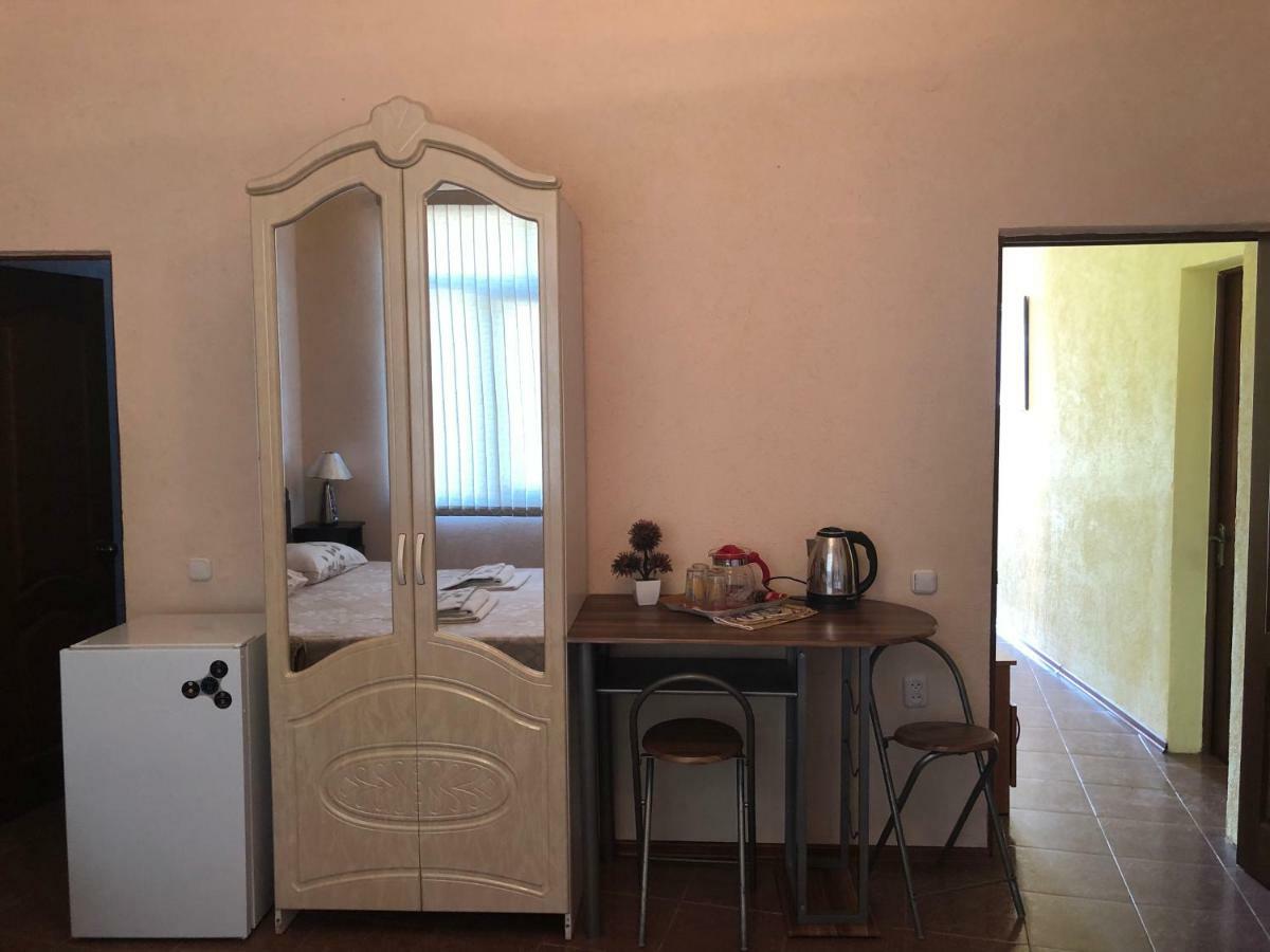 Emiliya Guest House Gagra Luaran gambar